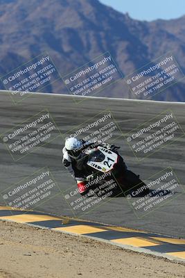 media/Mar-21-2025-CVMA Friday Practice (Fri) [[30cd4fe323]]/3-Racer 2/Session 2 (Bowl)/
